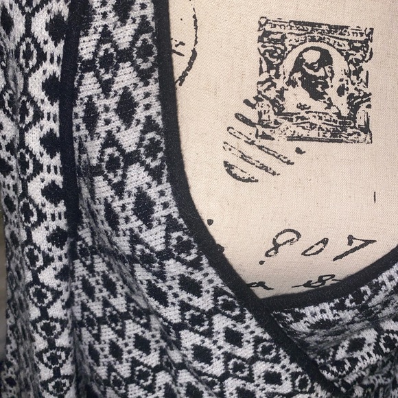 Anthropologie Top - Picture 2 of 4